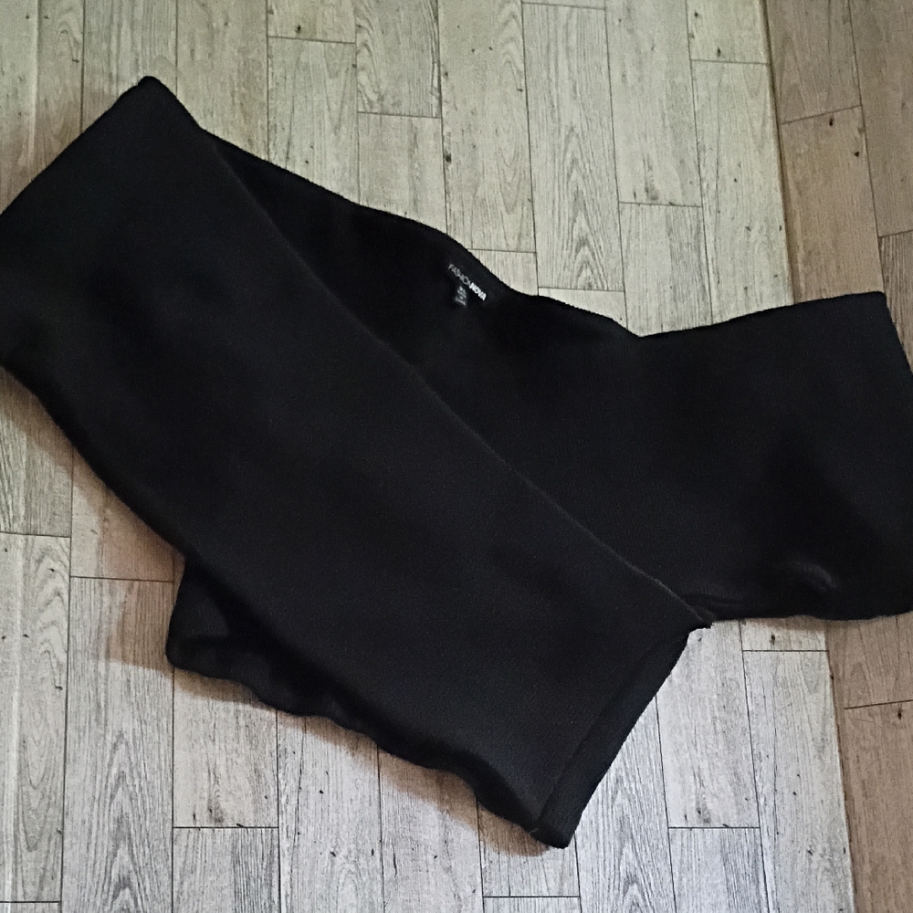 Fashion Nova Black Ribbed Crop Top EUC